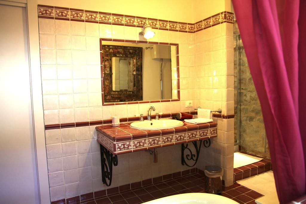 B&B H.M. Sonnino Exterior photo